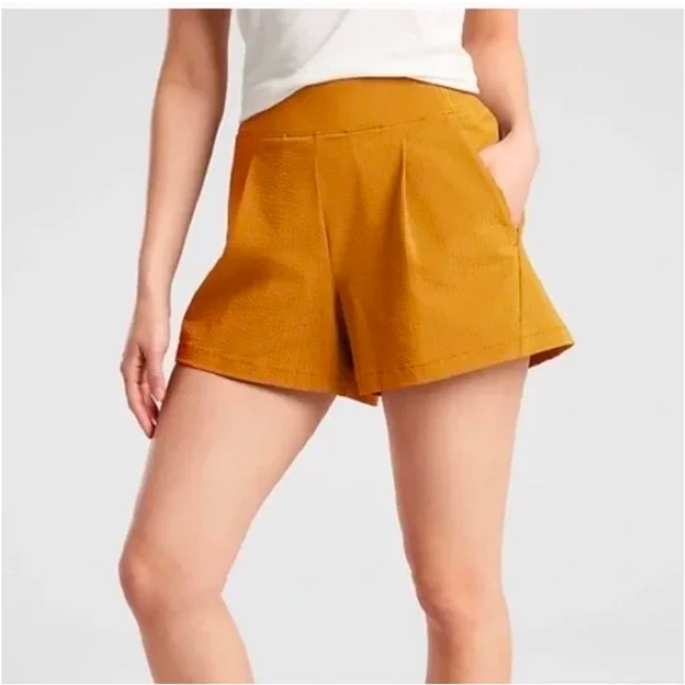 Athleta mustard yellow Size 14 Textured Brooklyn Short